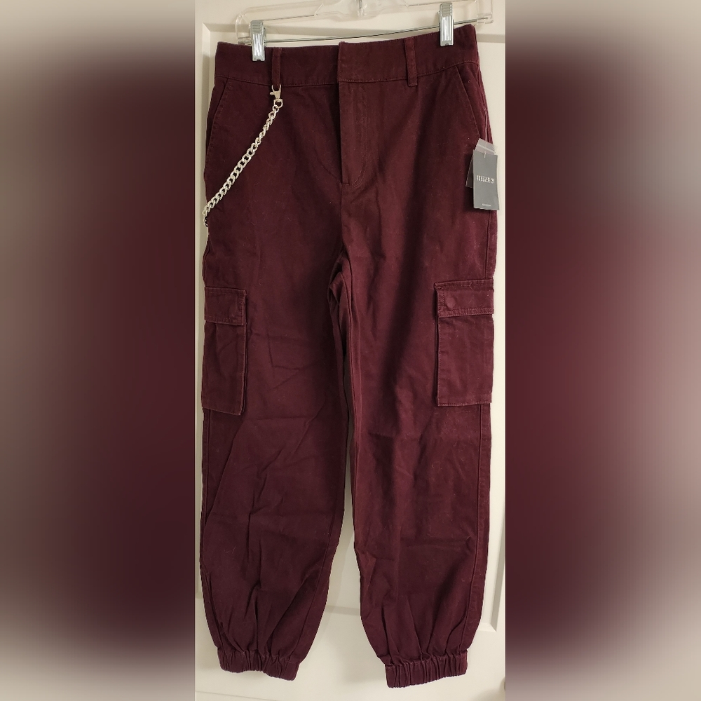 Chain Accent Cargo Joggers